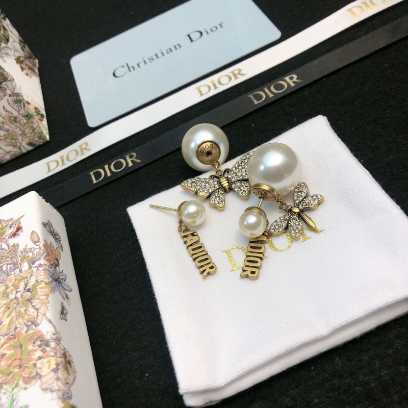 chr1st1an D10r earrings